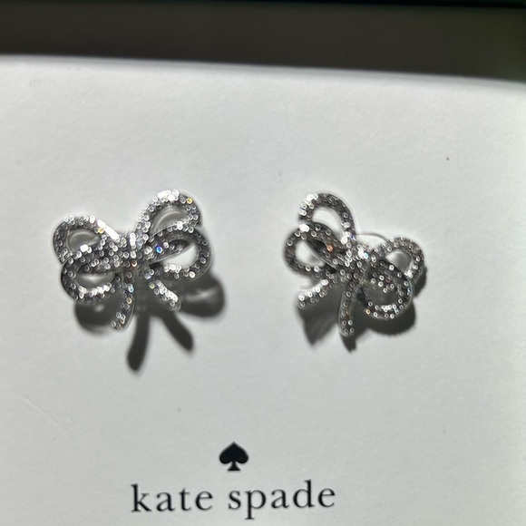 NWT-Kate Spade Sparkling Cubic Silver Bow Earrings - Picture 2 of 4